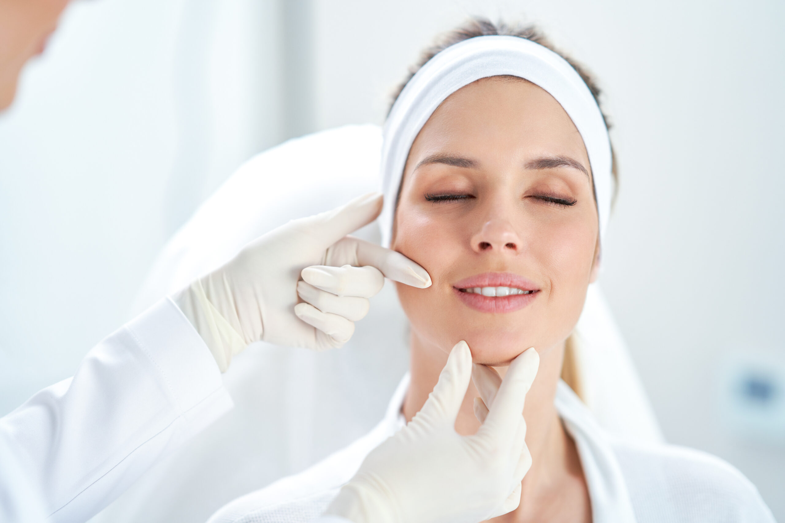 Who is facelift surgery suitable for?